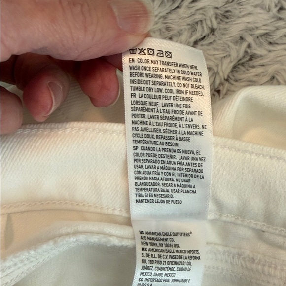 American Eagle Outfitters White Jean Shorts 10 high rise strigid NWT - Picture 9 of 9